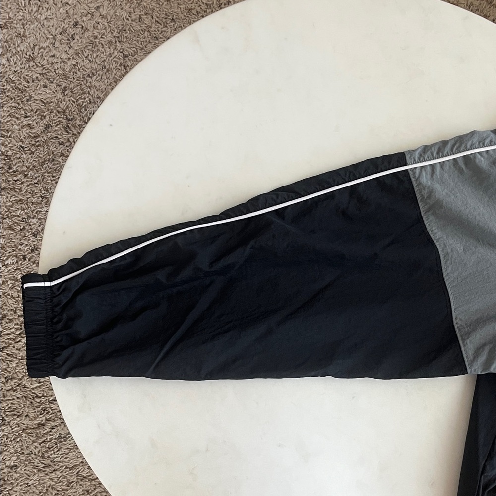 Nike Half-Zip Pullover Jacket Medium Black White Gray Windbreaker Synch Waist - Picture 9 of 16